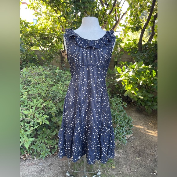 Marc By Marc Jacobs Dresses & Skirts - Marc by Marc Jacobs Ruffled Dress - size 8